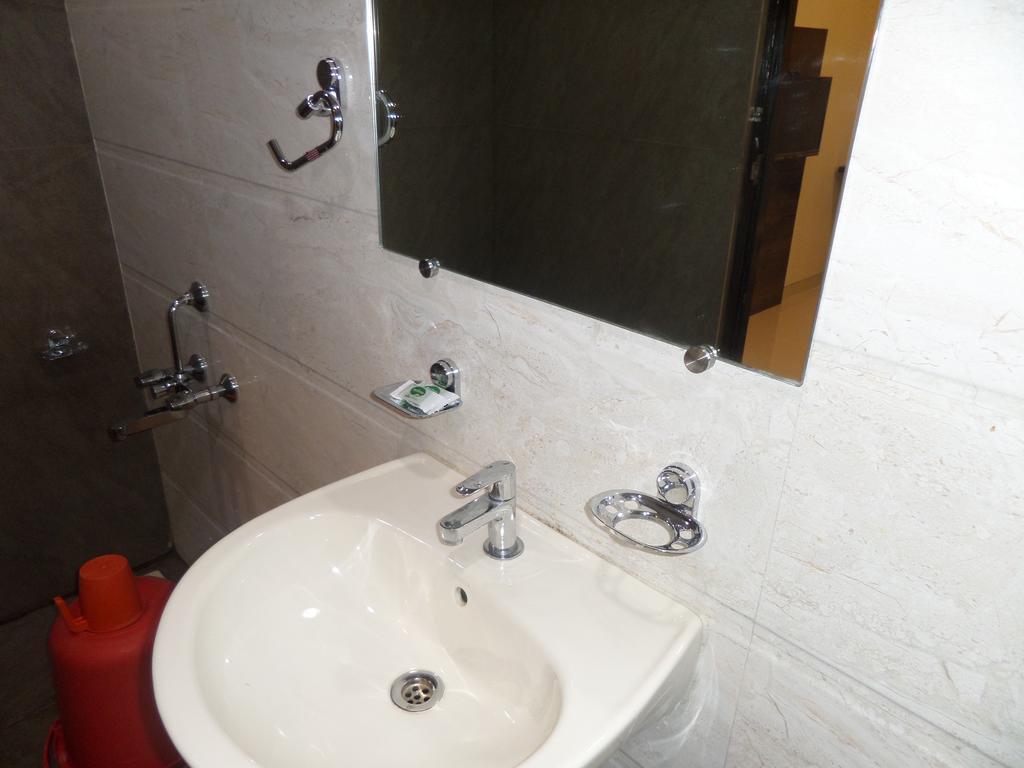 Sai Heera Residency Hotel Shirdi Værelse billede