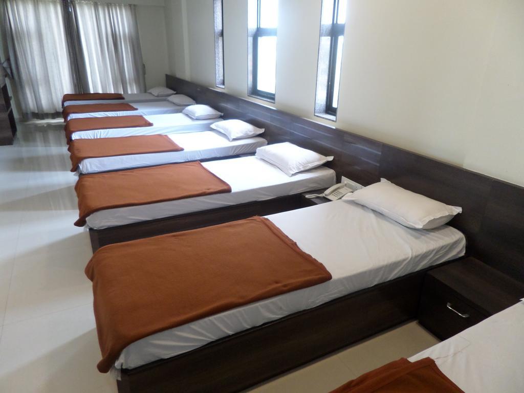 Sai Heera Residency Hotel Shirdi Værelse billede